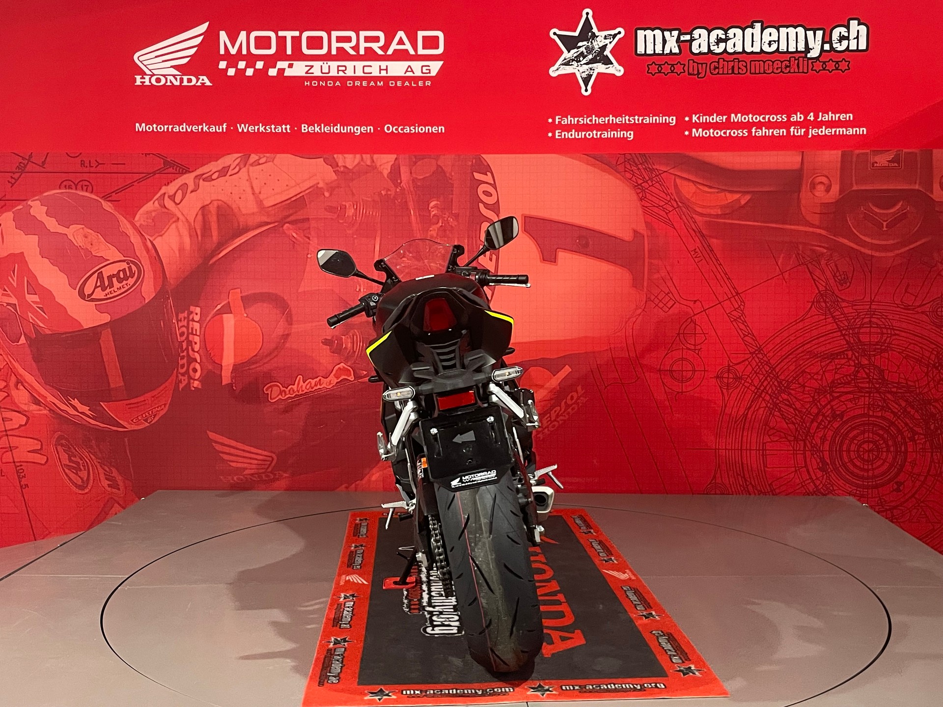 HONDA CBR 650 R E-Clutch*Modell 2026**Neufahrzeug**Matte Gunpowder Black Metallic*-image-6