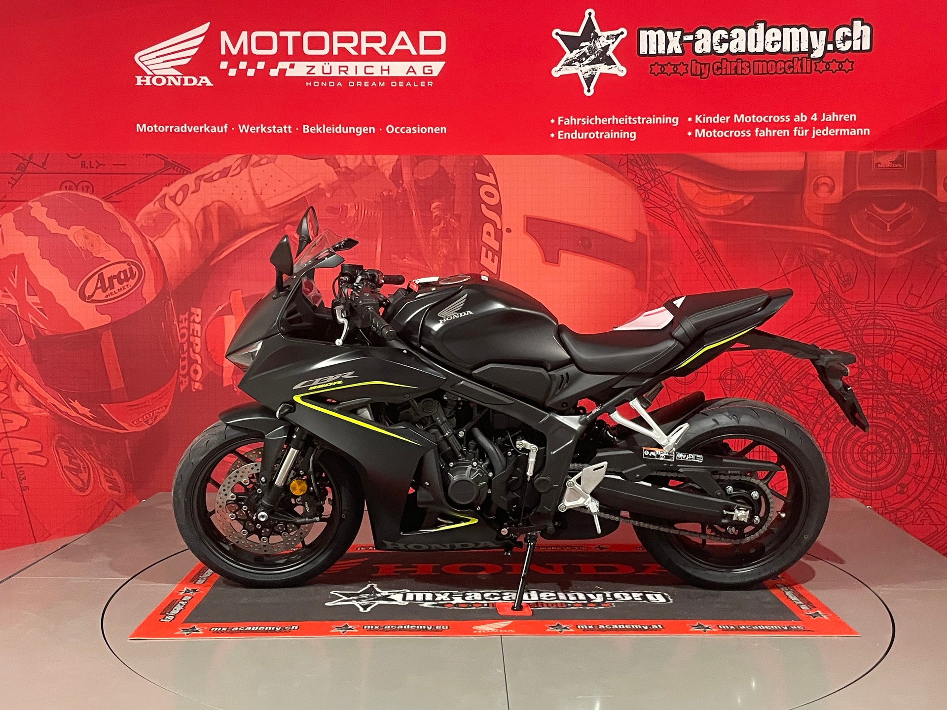 HONDA CBR 650 R E-Clutch*Modell 2026**Neufahrzeug**Matte Gunpowder Black Metallic*-image-4