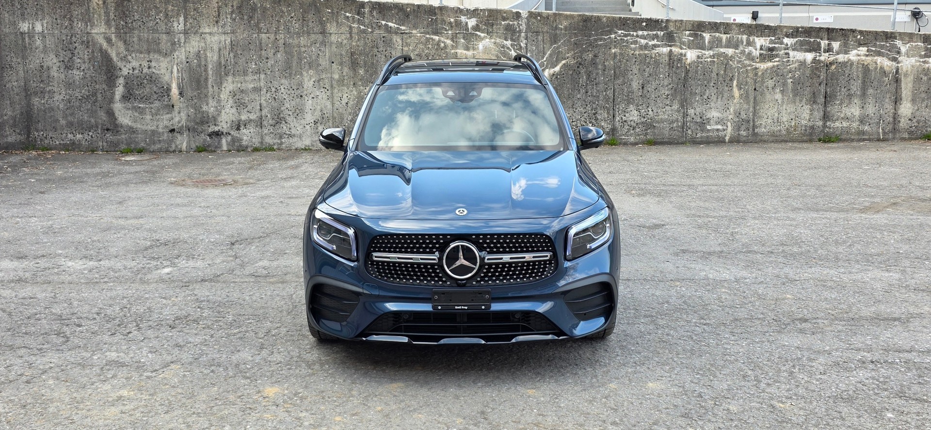 MERCEDES-BENZ GLB 250 4Matic AMG Line 8G-Tronic-image-3