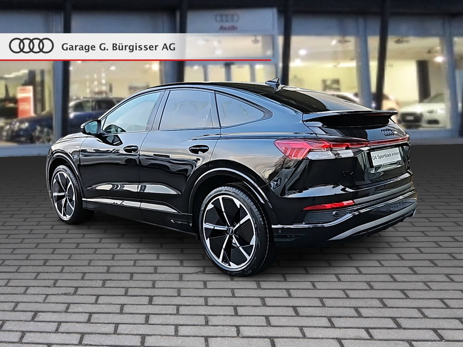 AUDI Q4 Sportback e-tron 45 Attraction quattro Mythosschwarz Metallic-image-3