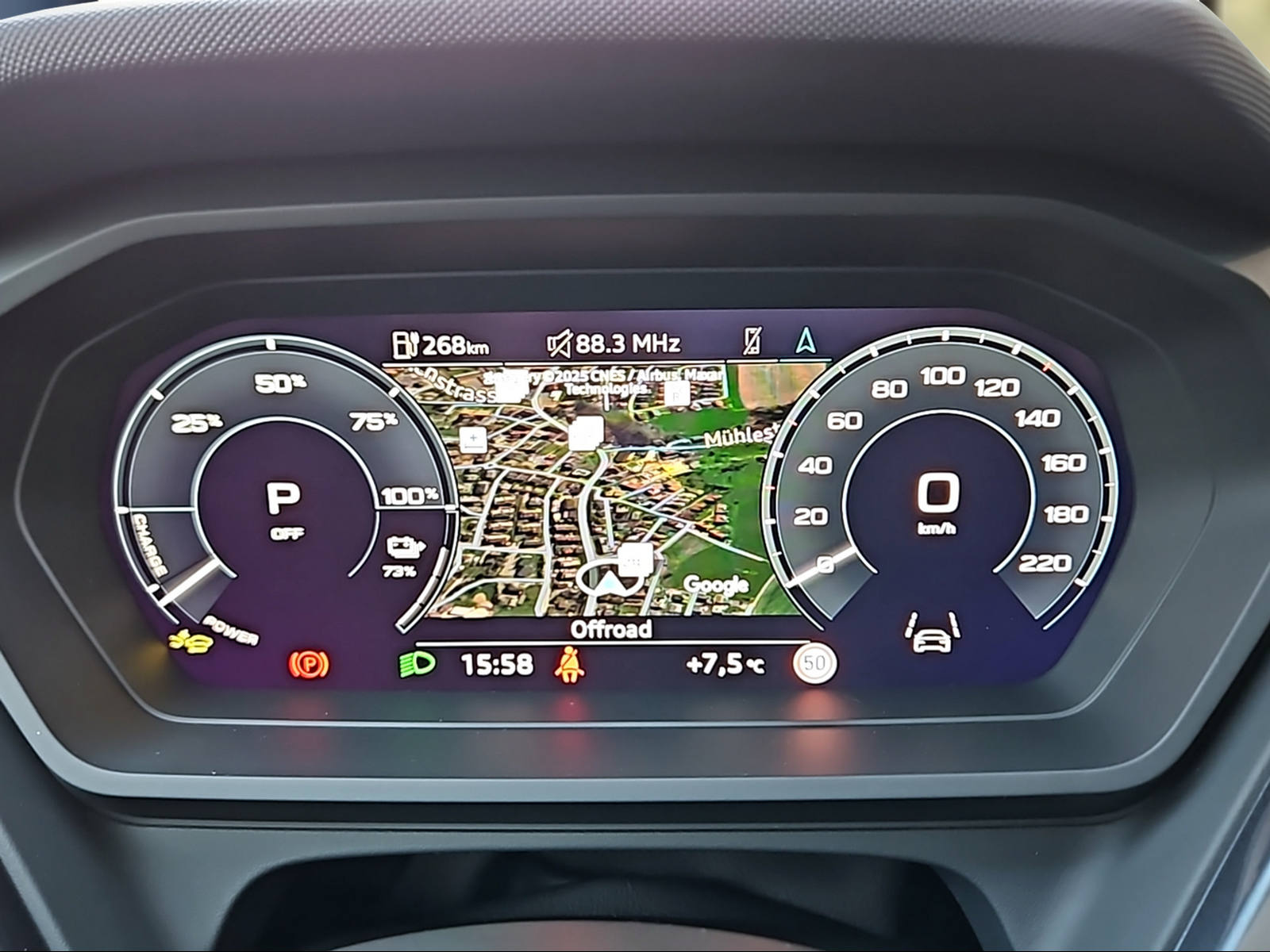AUDI Q4 Sportback e-tron 45 Attraction quattro Mythosschwarz Metallic-image-10
