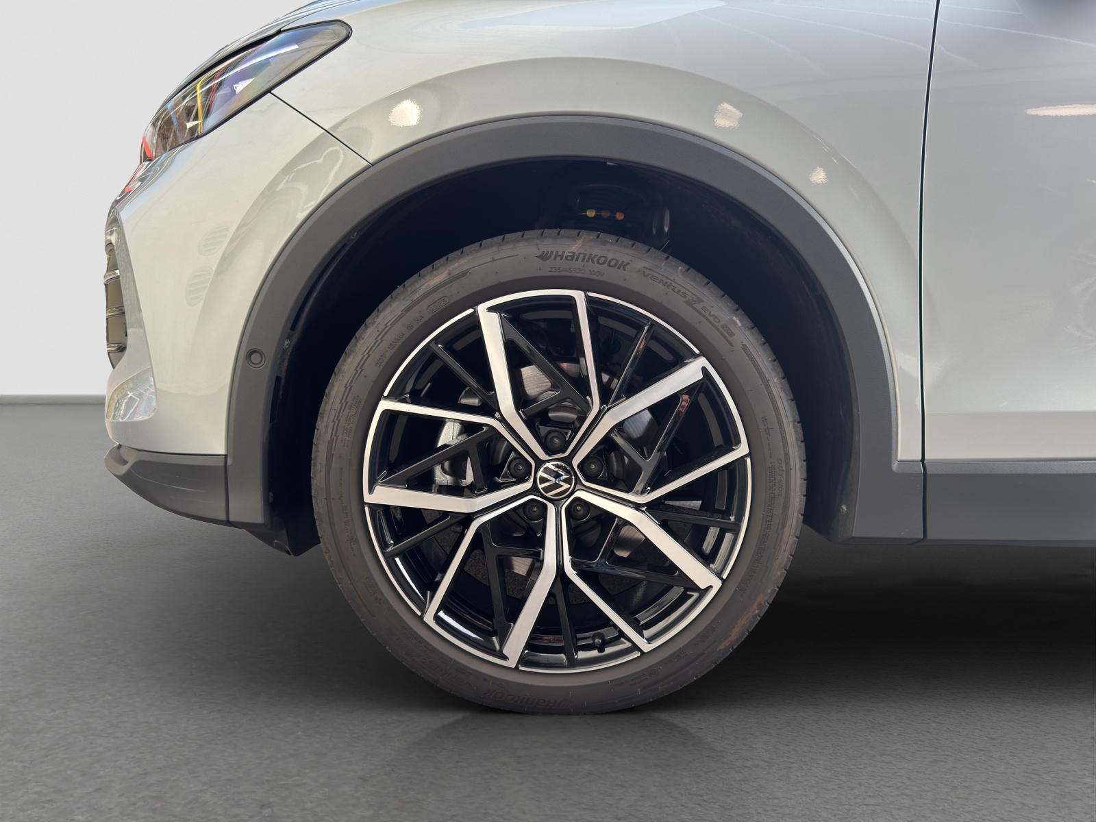 VW Tiguan 2.0 TSI DSG United 4Motion-image-4
