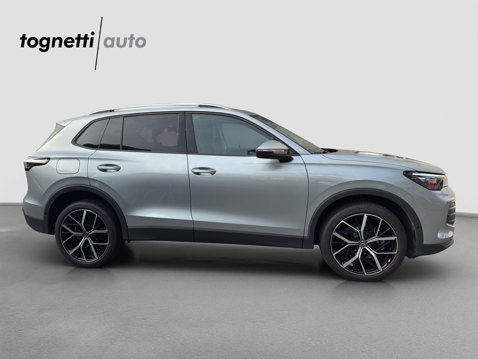 VW Tiguan 2.0 TSI DSG United 4Motion-image-2