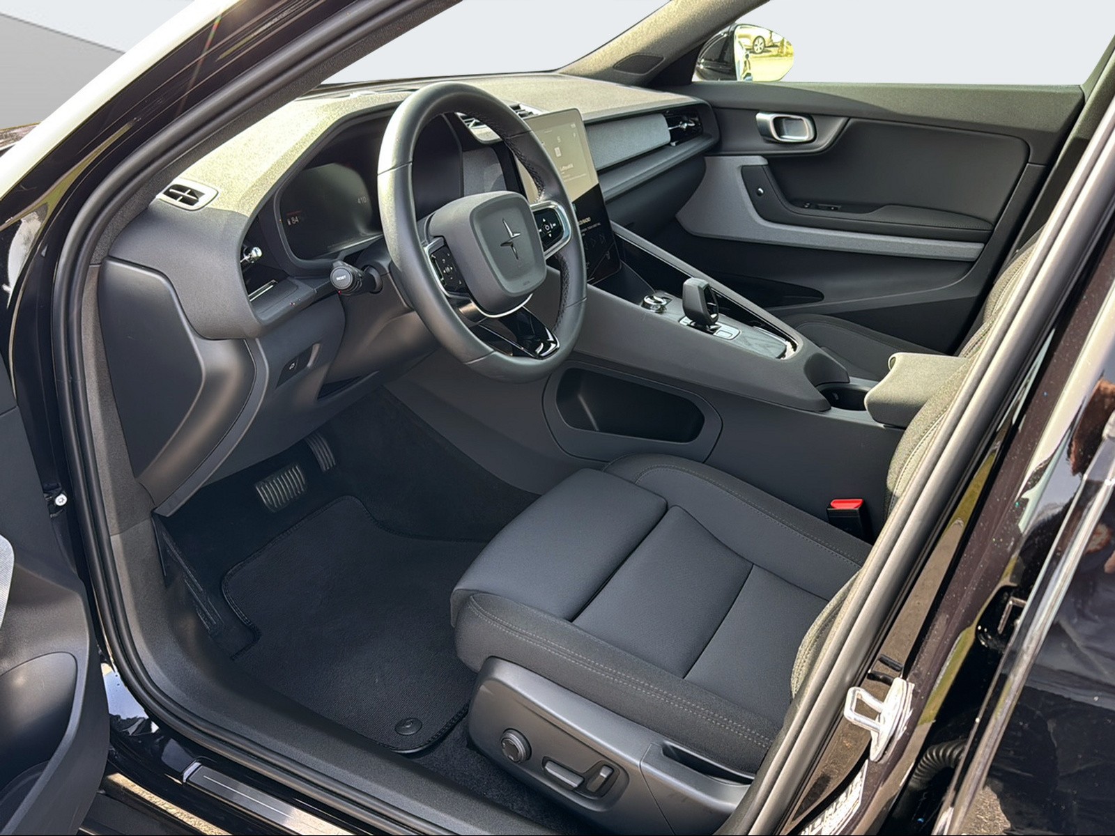 POLESTAR 2 Long Range Dual Motor-image-9