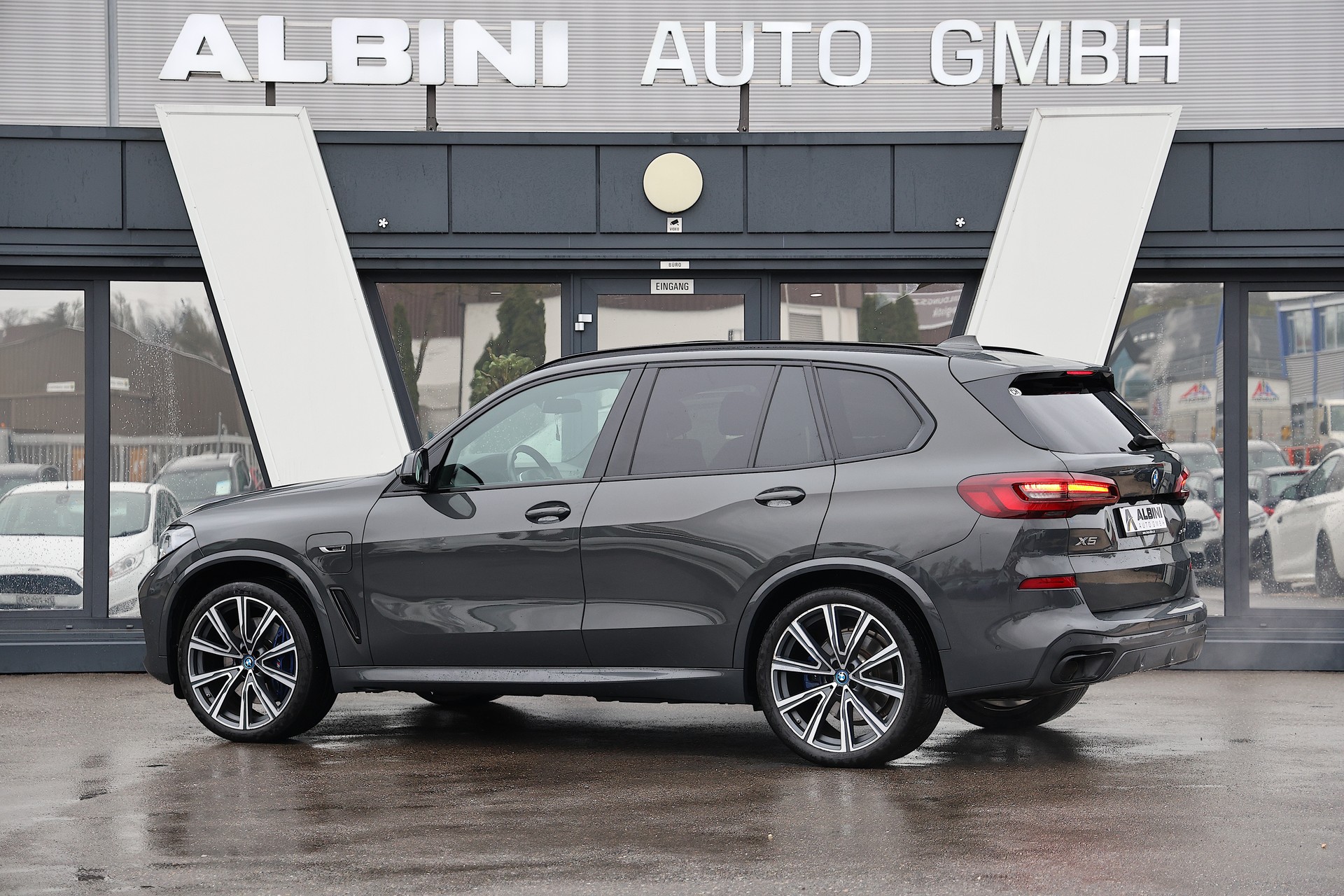 BMW X5 xDrive45e M Sport Steptronic *CH-Fahrzeug* *VOLLAUSSTATTUNG*-image-3