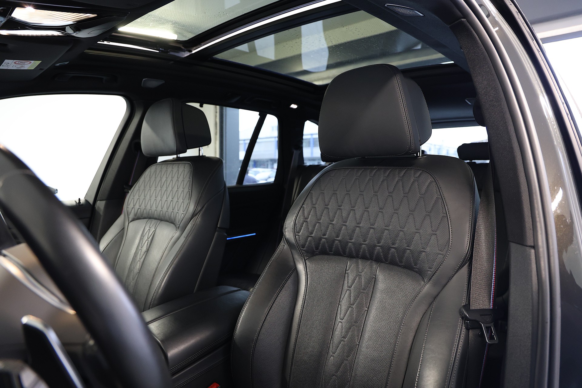BMW X5 xDrive45e M Sport Steptronic *CH-Fahrzeug* *VOLLAUSSTATTUNG*-image-6