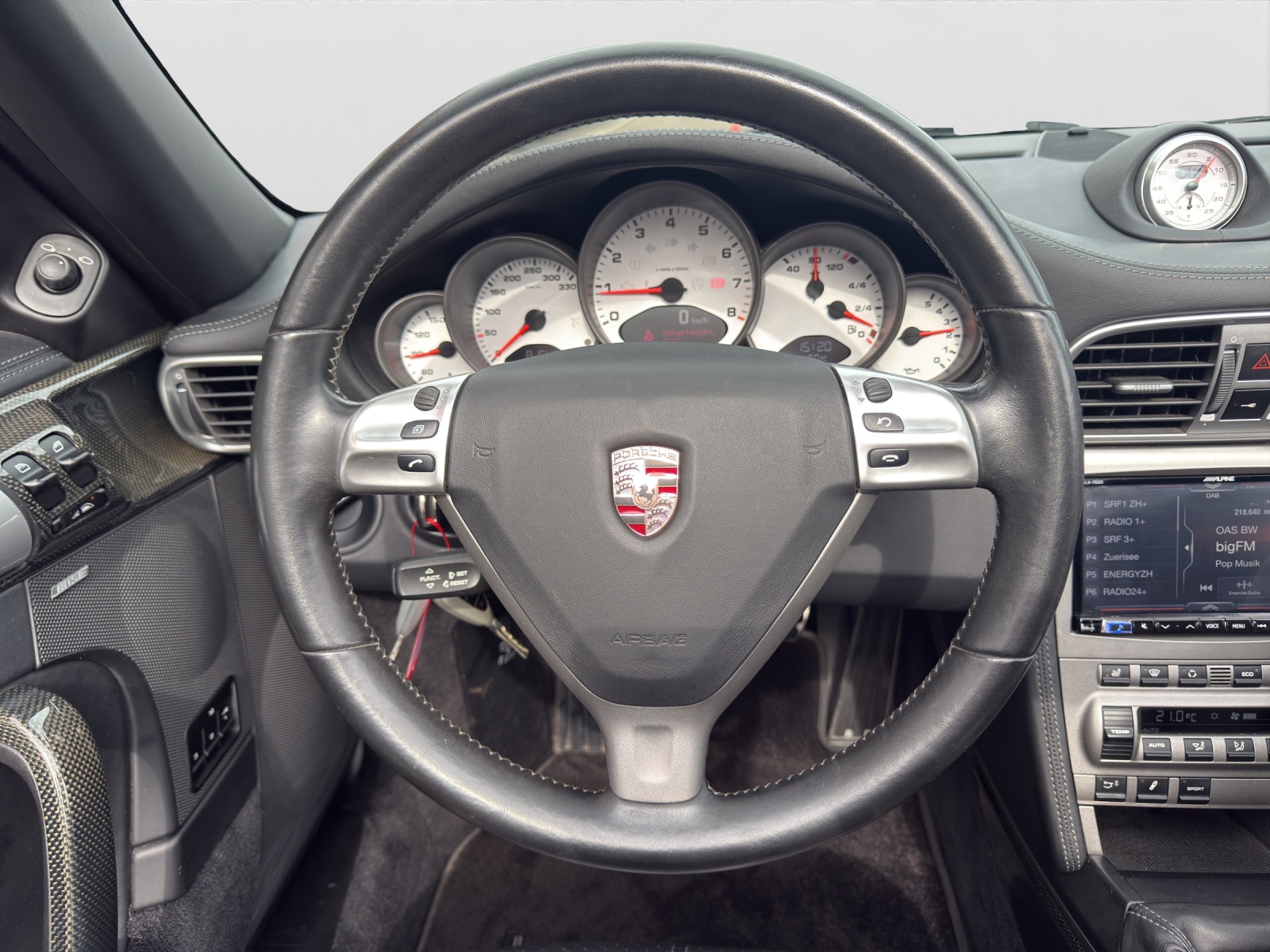 PORSCHE Carrera 4S Cabrio-image-13