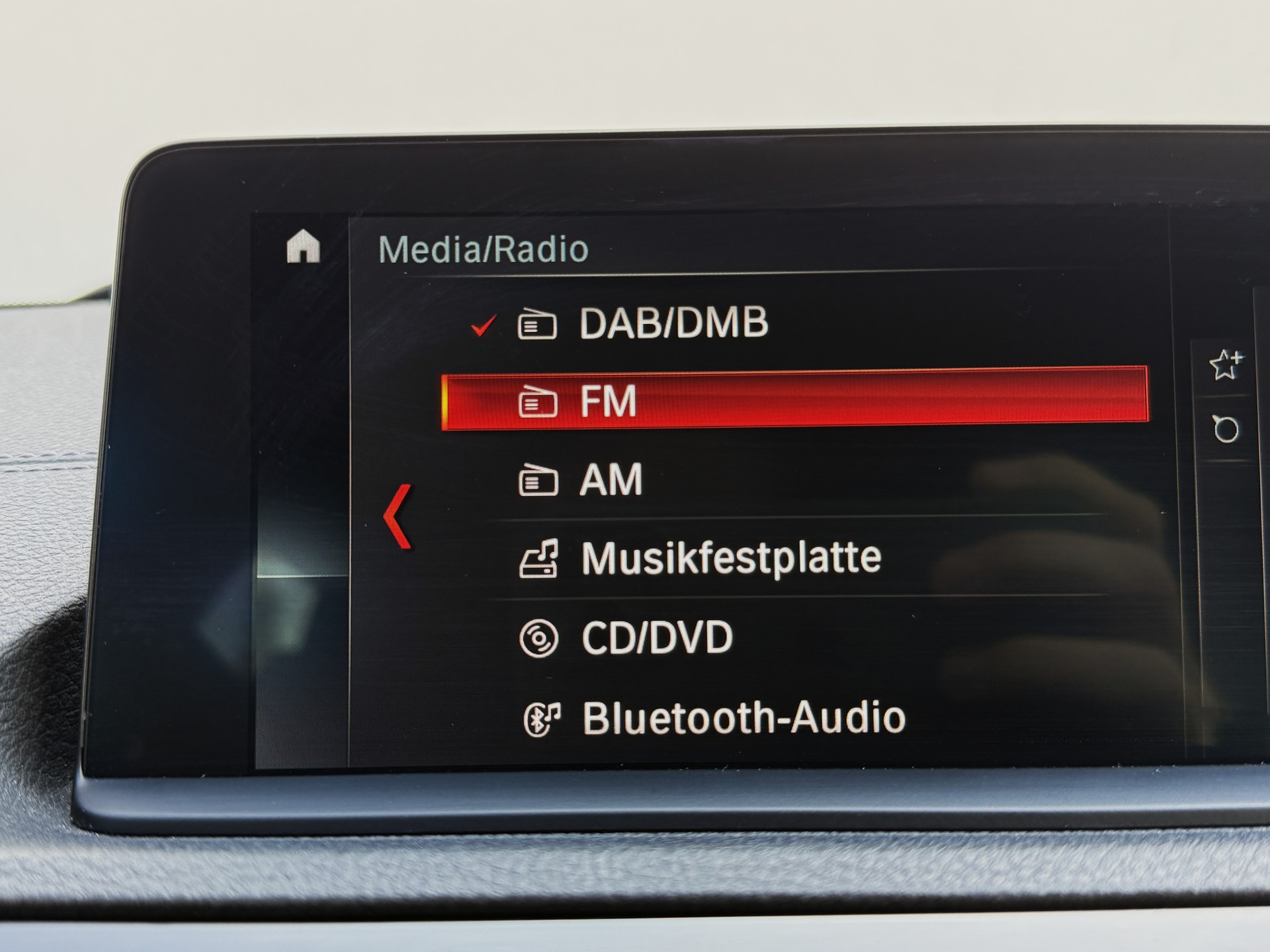 BMW 120d xDrive Edition Sport Line Steptronic / Gratis Service-image-24