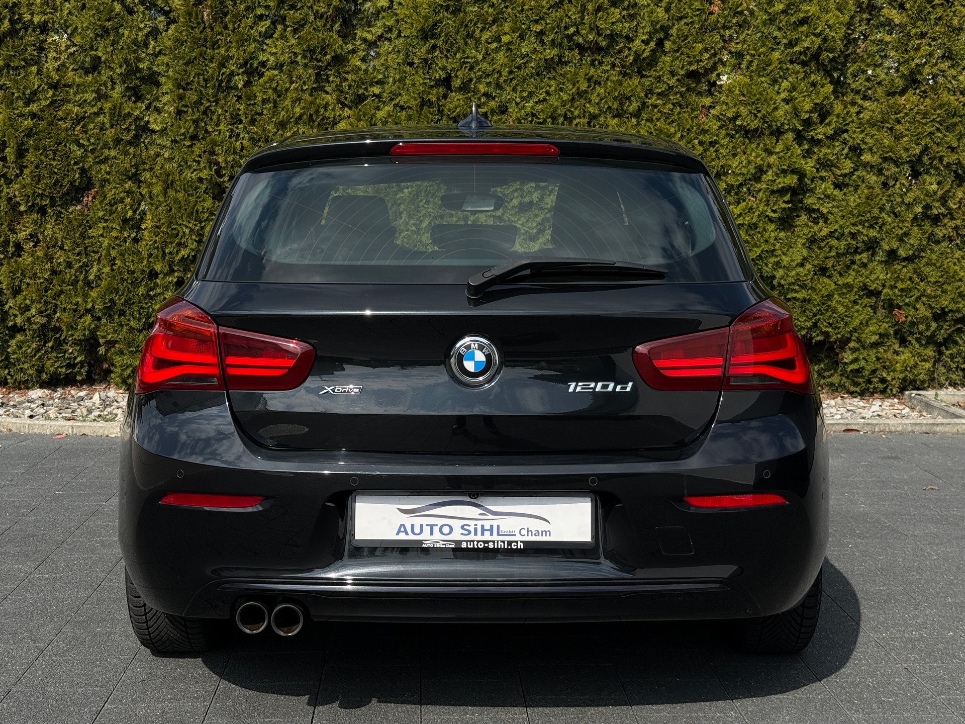 BMW 120d xDrive Edition Sport Line Steptronic / Gratis Service-image-12