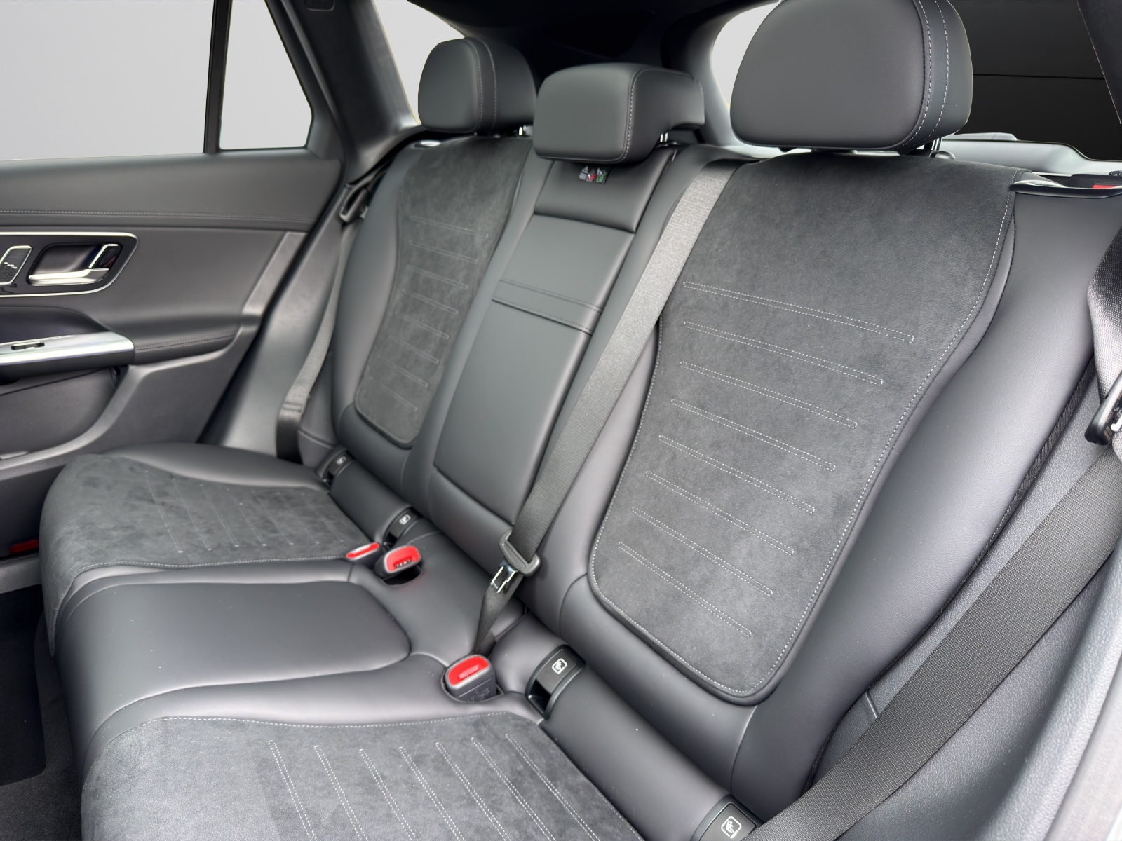 Image MERCEDES-BENZ GLC-400 GLC 400 e 4Matic EQ Star 9G-Tronic