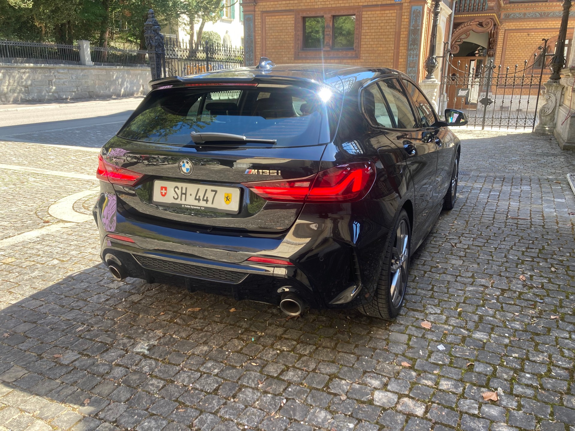 BMW M135i xDrive Steptronic-image-6