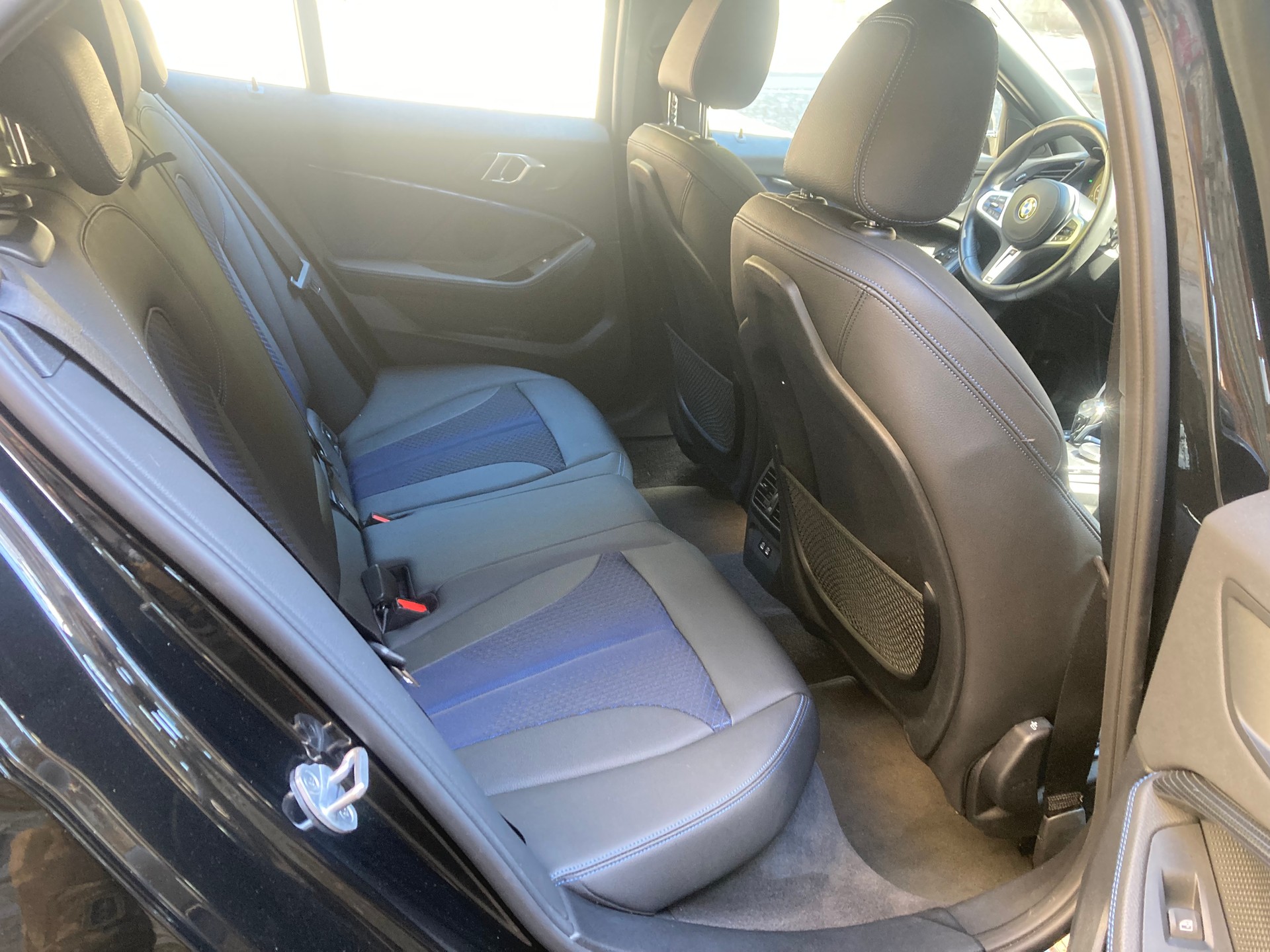 BMW M135i xDrive Steptronic-image-11