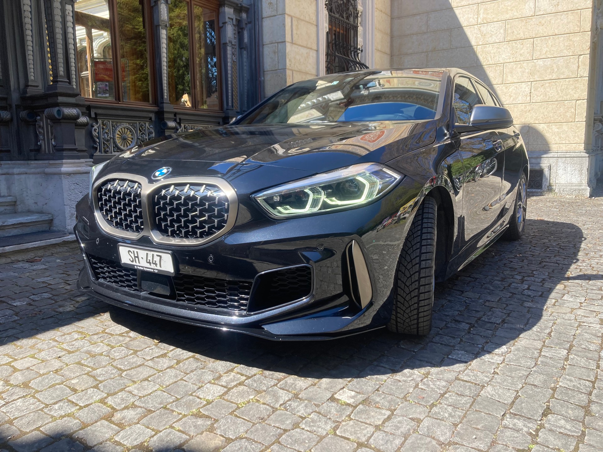 BMW M135i xDrive Steptronic-image-2