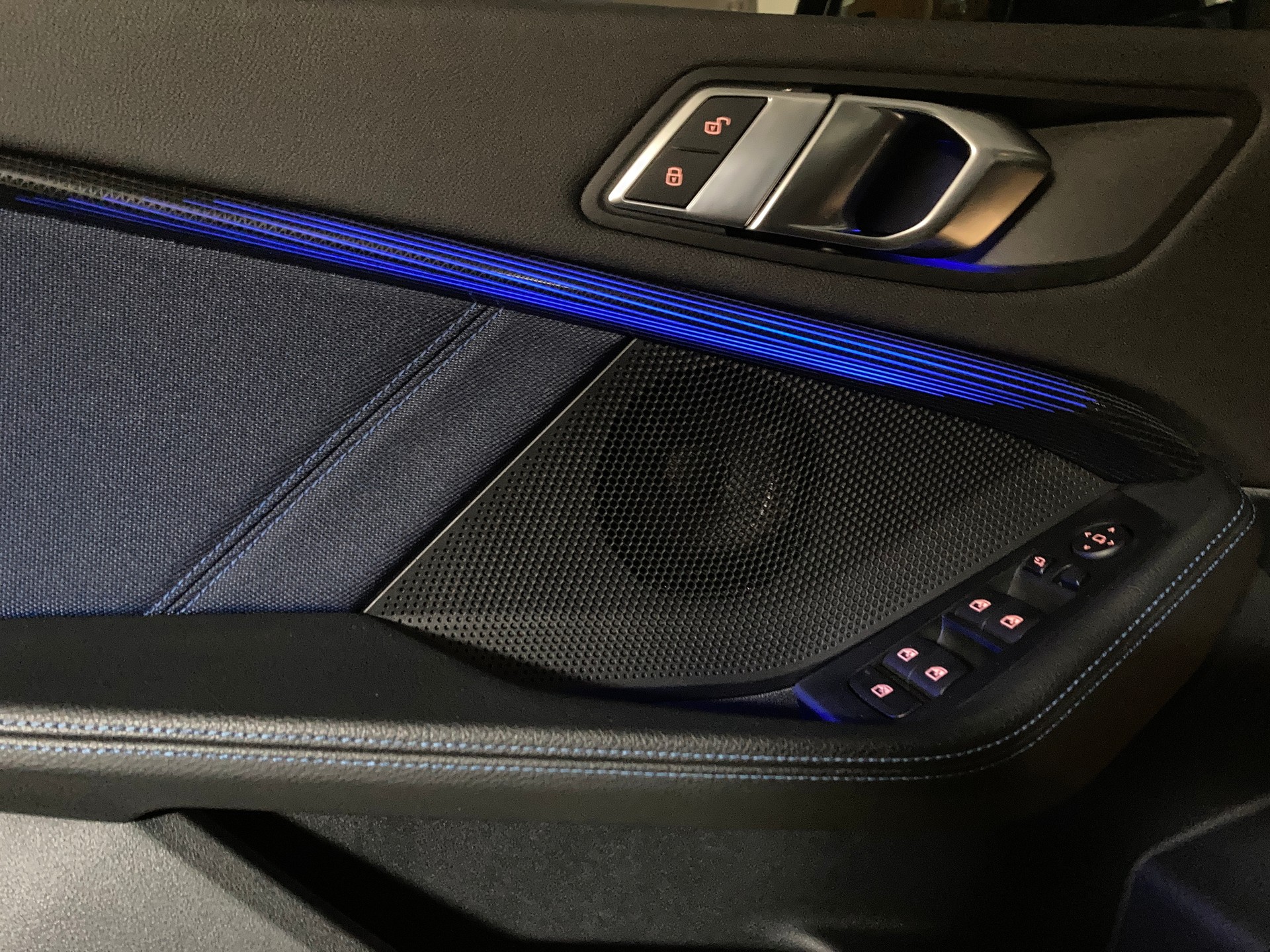 BMW M135i xDrive Steptronic-image-13