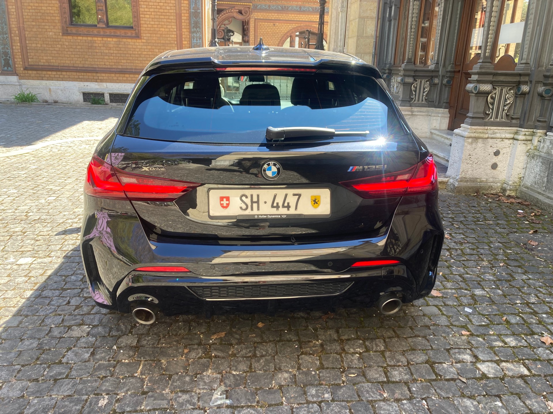 BMW M135i xDrive Steptronic-image-5