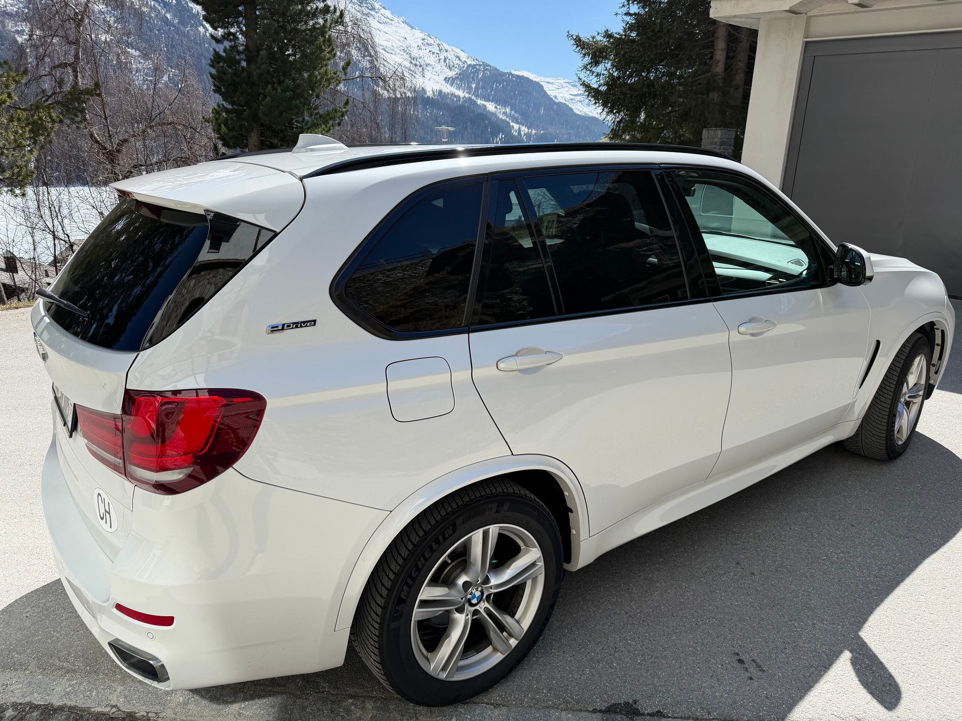 BMW X5 xDrive40e M Sport | CH-Fahrzeug | Top gepflegt | Vollausstattung | Hybrid 313 PS | BMW Schweiz VIP Fahrzeug-image-8
