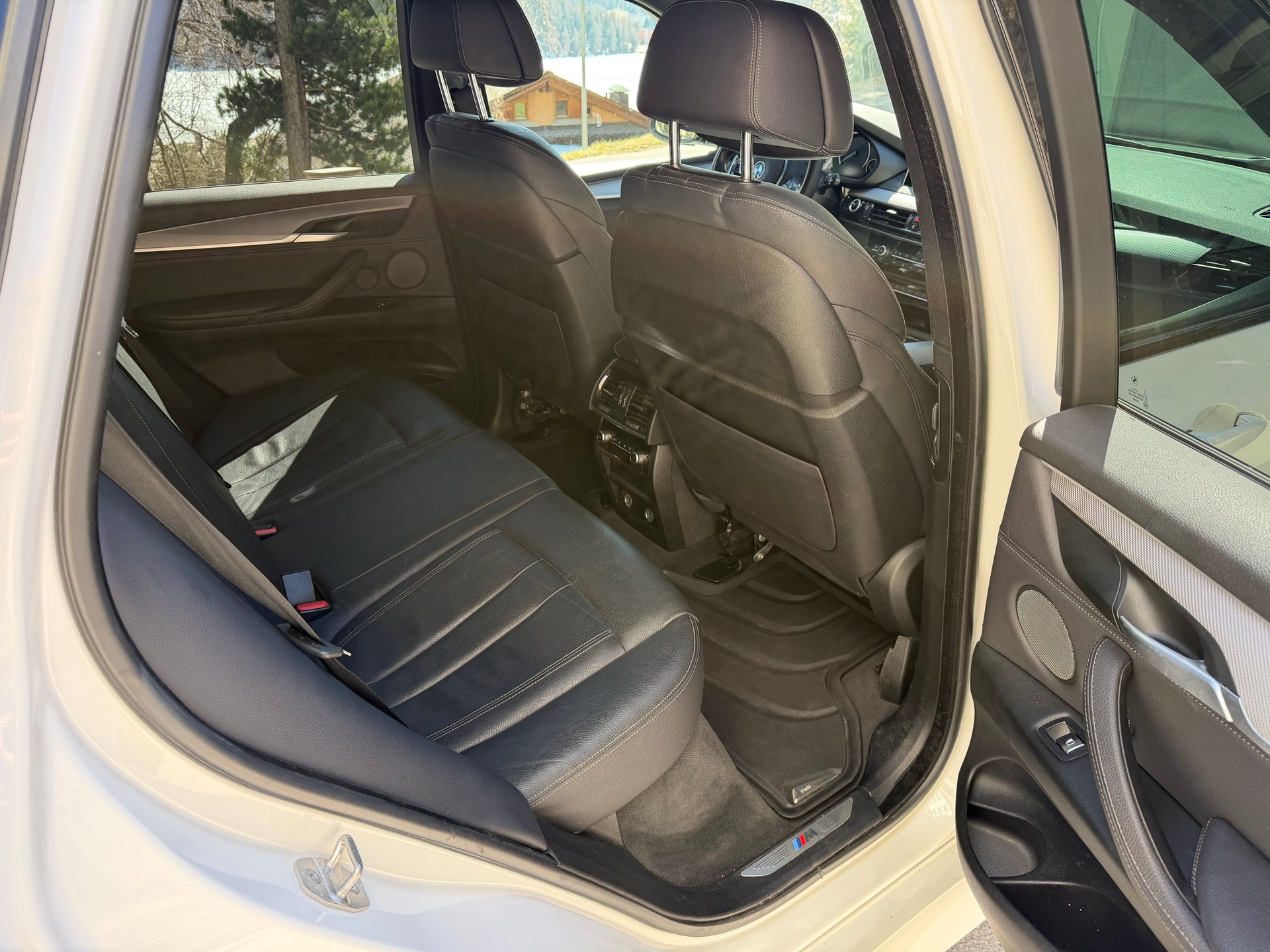 BMW X5 xDrive40e M Sport | CH-Fahrzeug | Top gepflegt | Vollausstattung | Hybrid 313 PS | BMW Schweiz VIP Fahrzeug-image-12