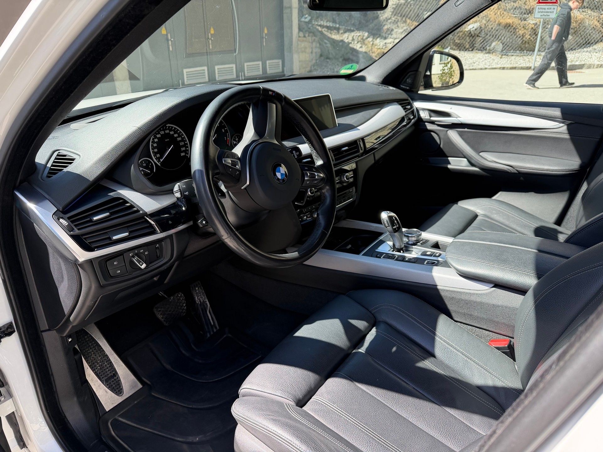 BMW X5 xDrive40e M Sport | CH-Fahrzeug | Top gepflegt | Vollausstattung | Hybrid 313 PS | BMW Schweiz VIP Fahrzeug-image-11