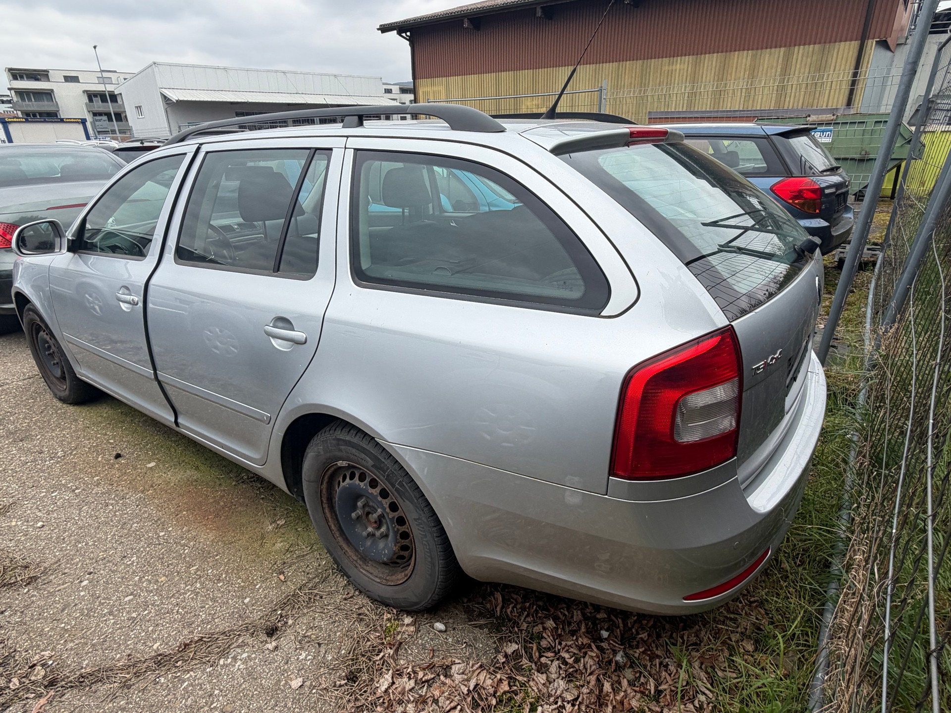 SKODA Octavia Combi 1.8 TSI 50Years 4x4-image-1