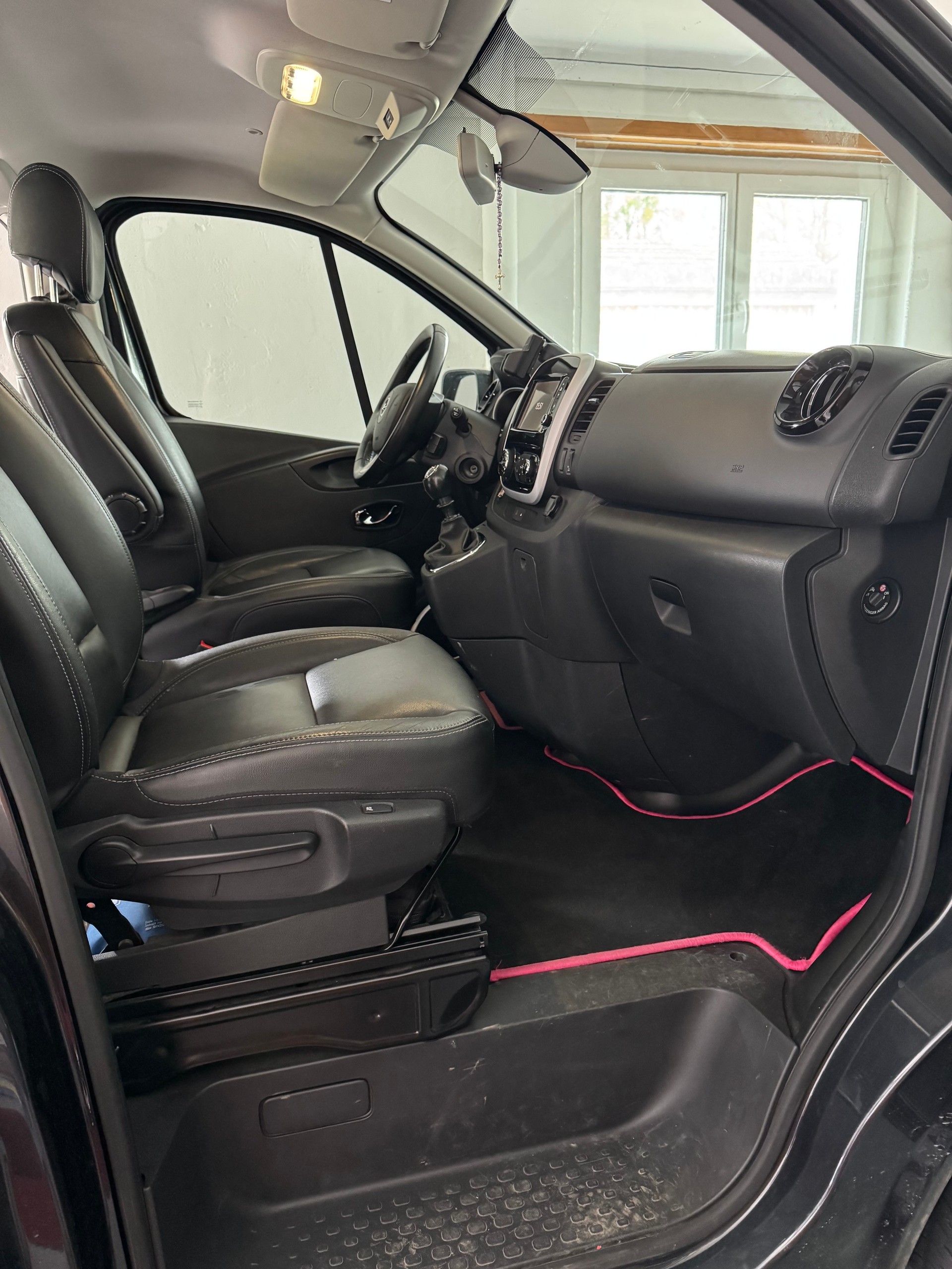 OPEL Vivaro 1.6CDTI Tourer 2.7t L1H1-image-2