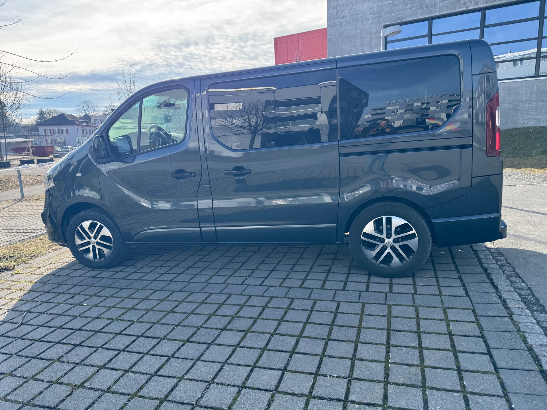 OPEL Vivaro 1.6CDTI Tourer 2.7t L1H1-image-1