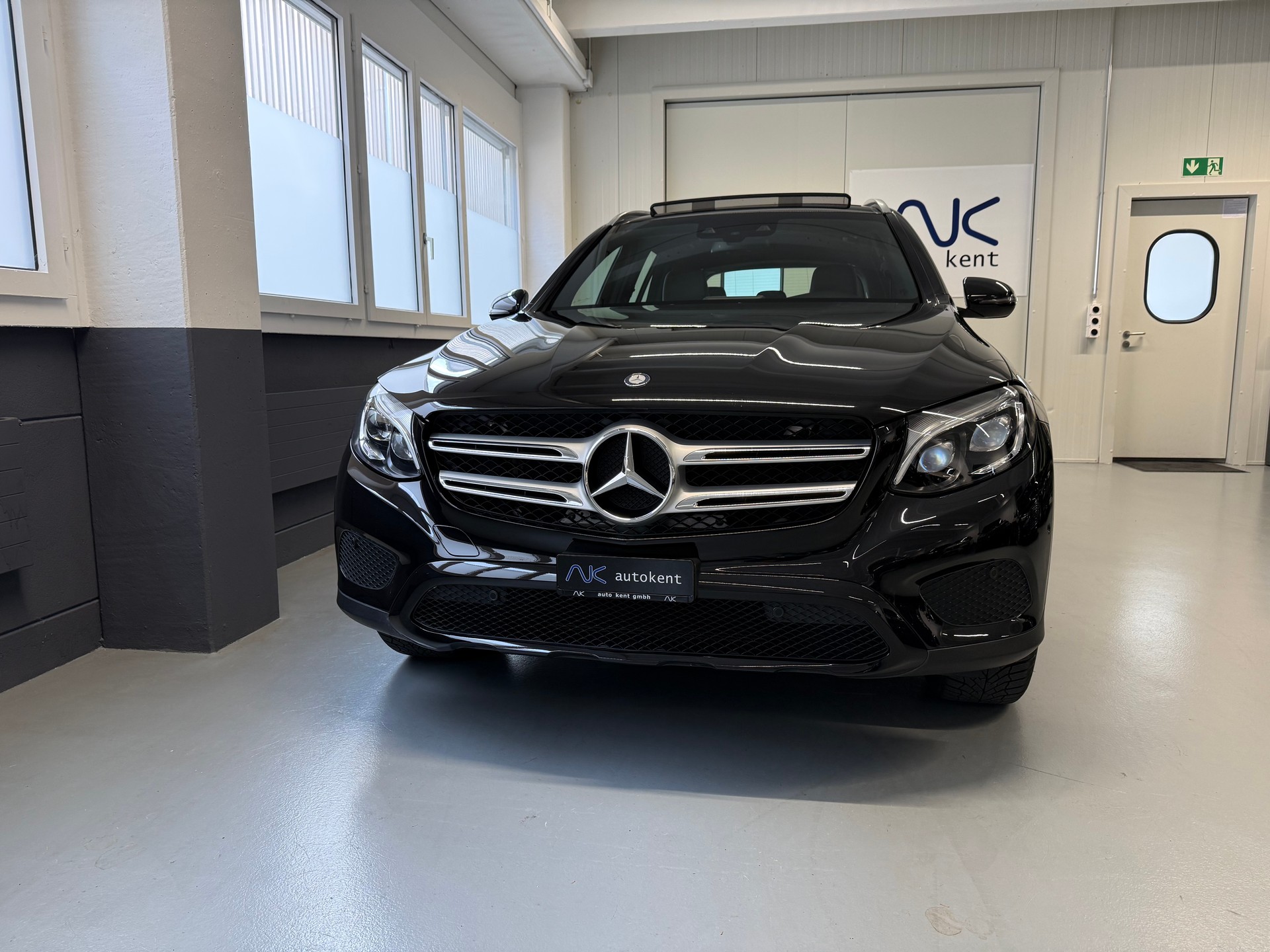 MERCEDES-BENZ GLC 250 d Exclusive 4Matic 9G-Tronic-showroom-element-1