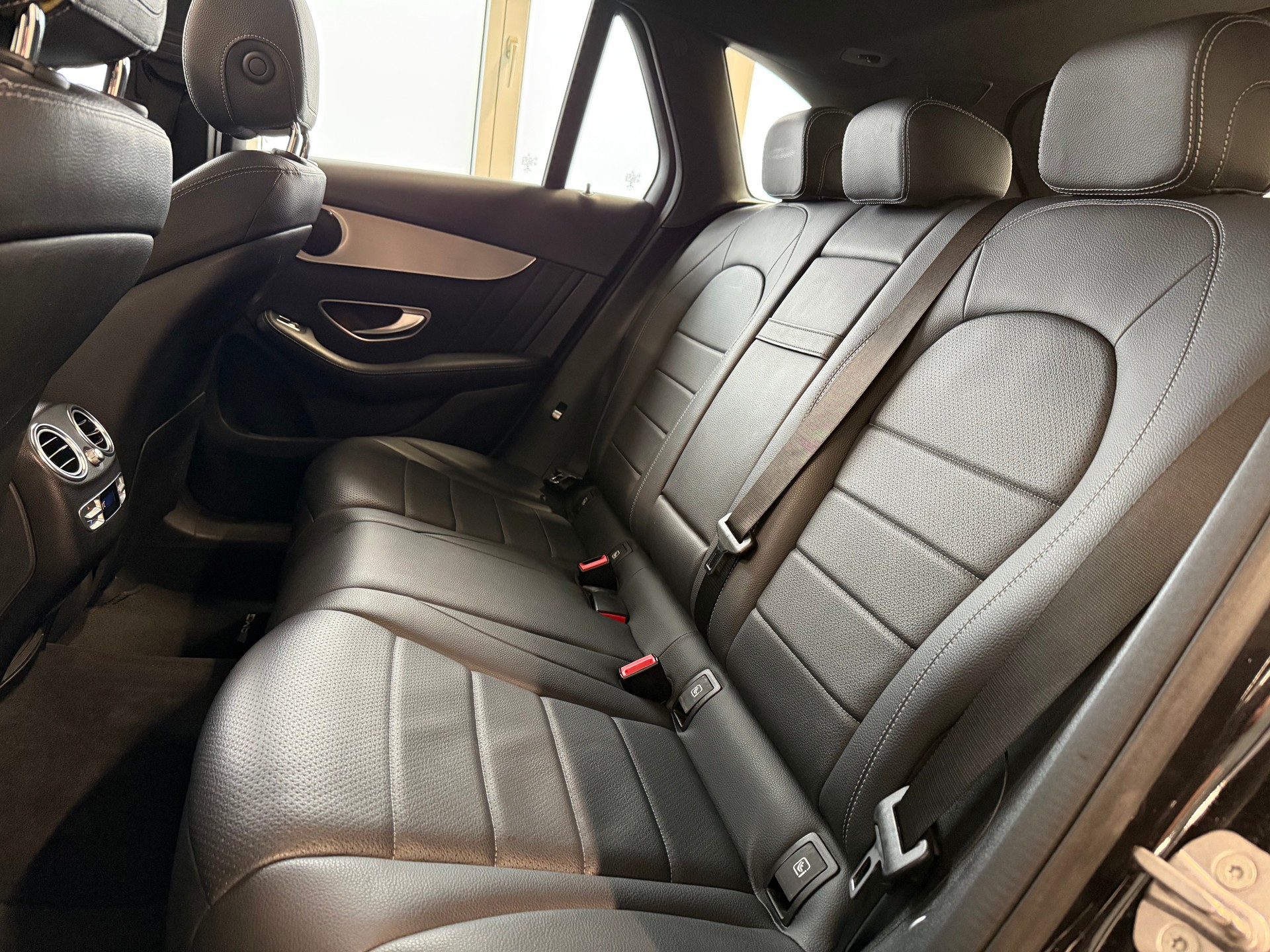 MERCEDES-BENZ GLC 250 d Exclusive 4Matic 9G-Tronic-image-19