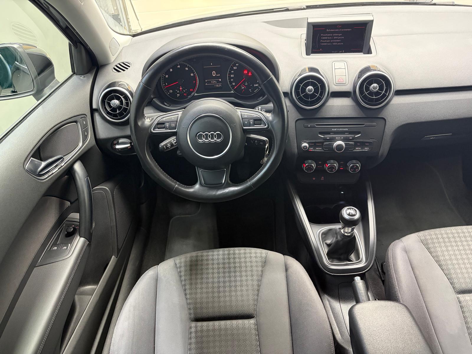 AUDI A1 1.4 TFSI Ambition - Pack S-LINE-image-15
