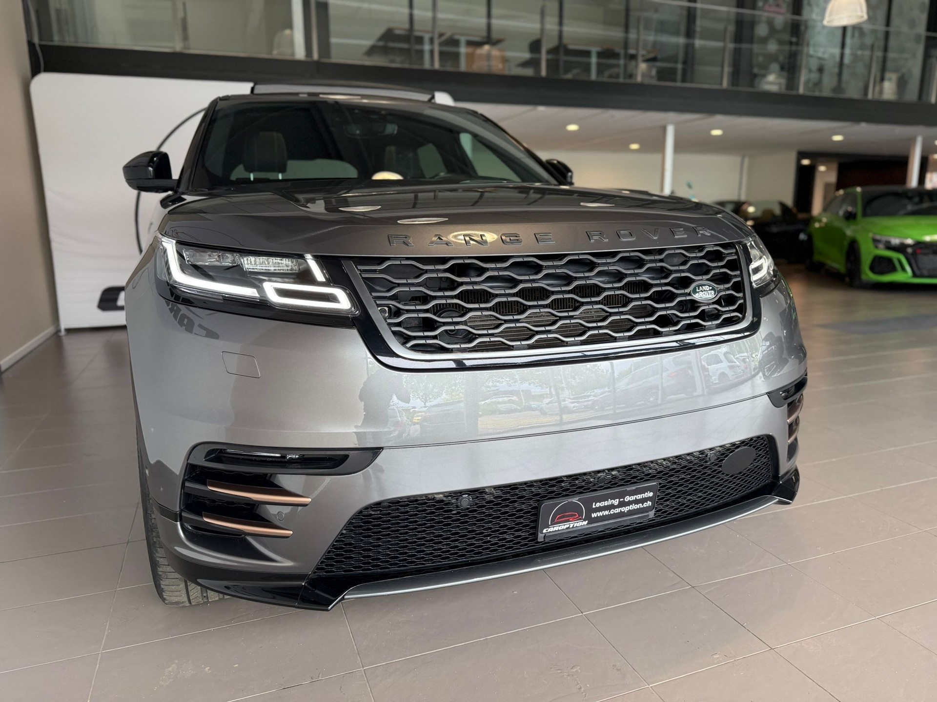 LAND ROVER Range Rover Velar R-Dynamic P 300 Automatic-image-3