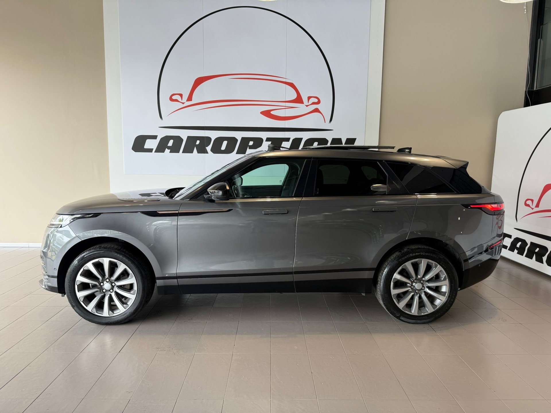 LAND ROVER Range Rover Velar R-Dynamic P 300 Automatic-image-5