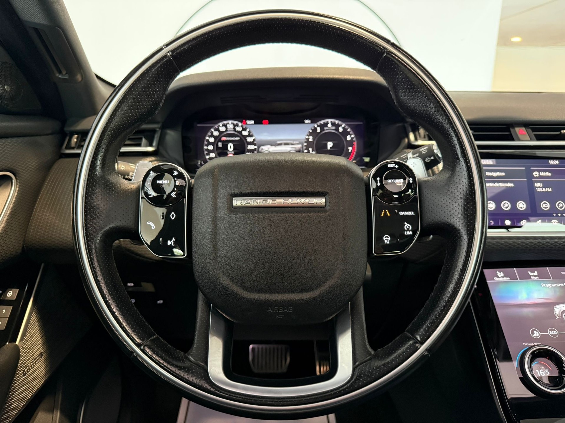 LAND ROVER Range Rover Velar R-Dynamic P 300 Automatic-image-13