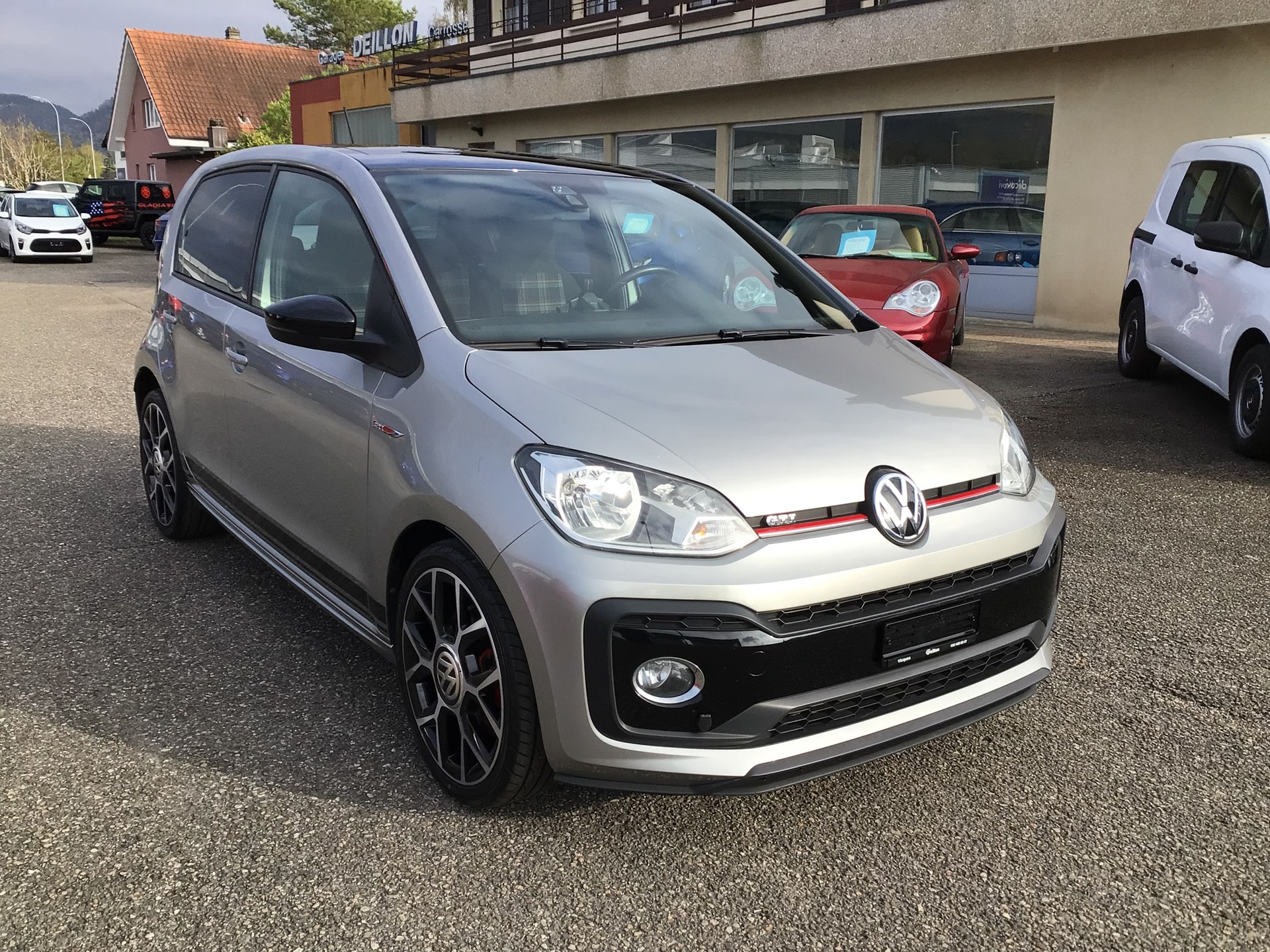 VW Up 1.0 TSI GTI-image-2
