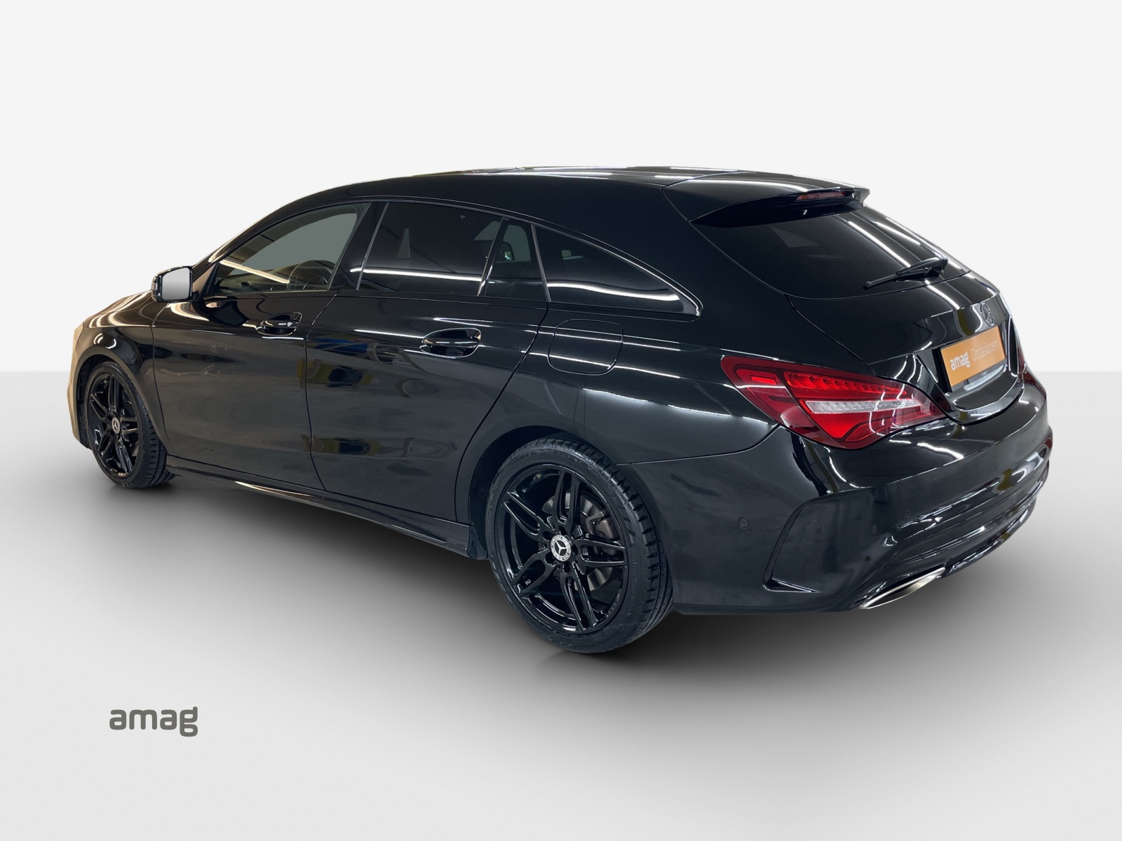 MERCEDES-BENZ CLA Shooting Brake 220 AMG Line 4Matic 7G-DCT-image-2