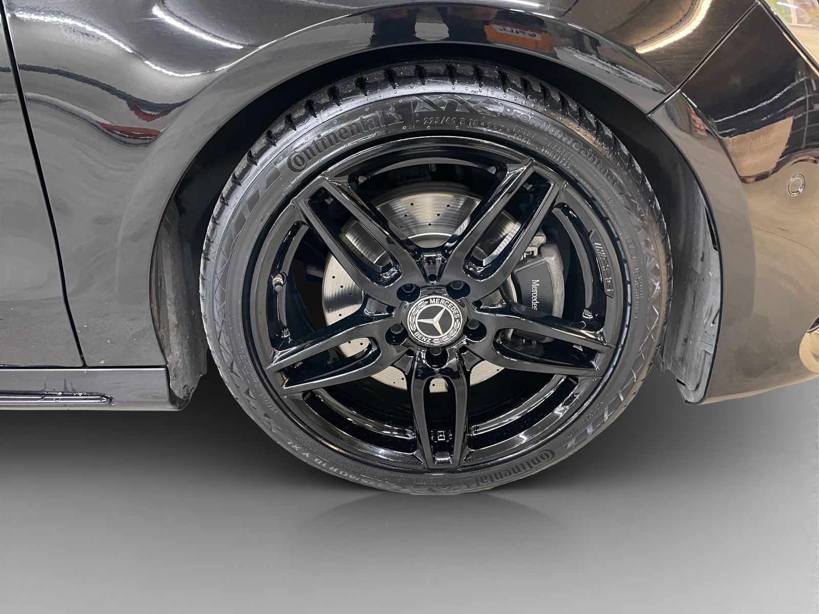 MERCEDES-BENZ CLA Shooting Brake 220 AMG Line 4Matic 7G-DCT-image-15