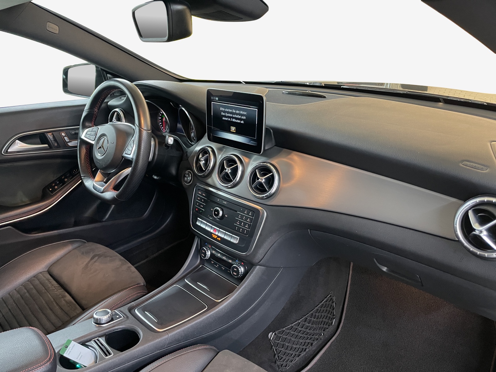 MERCEDES-BENZ CLA Shooting Brake 220 AMG Line 4Matic 7G-DCT-image-13