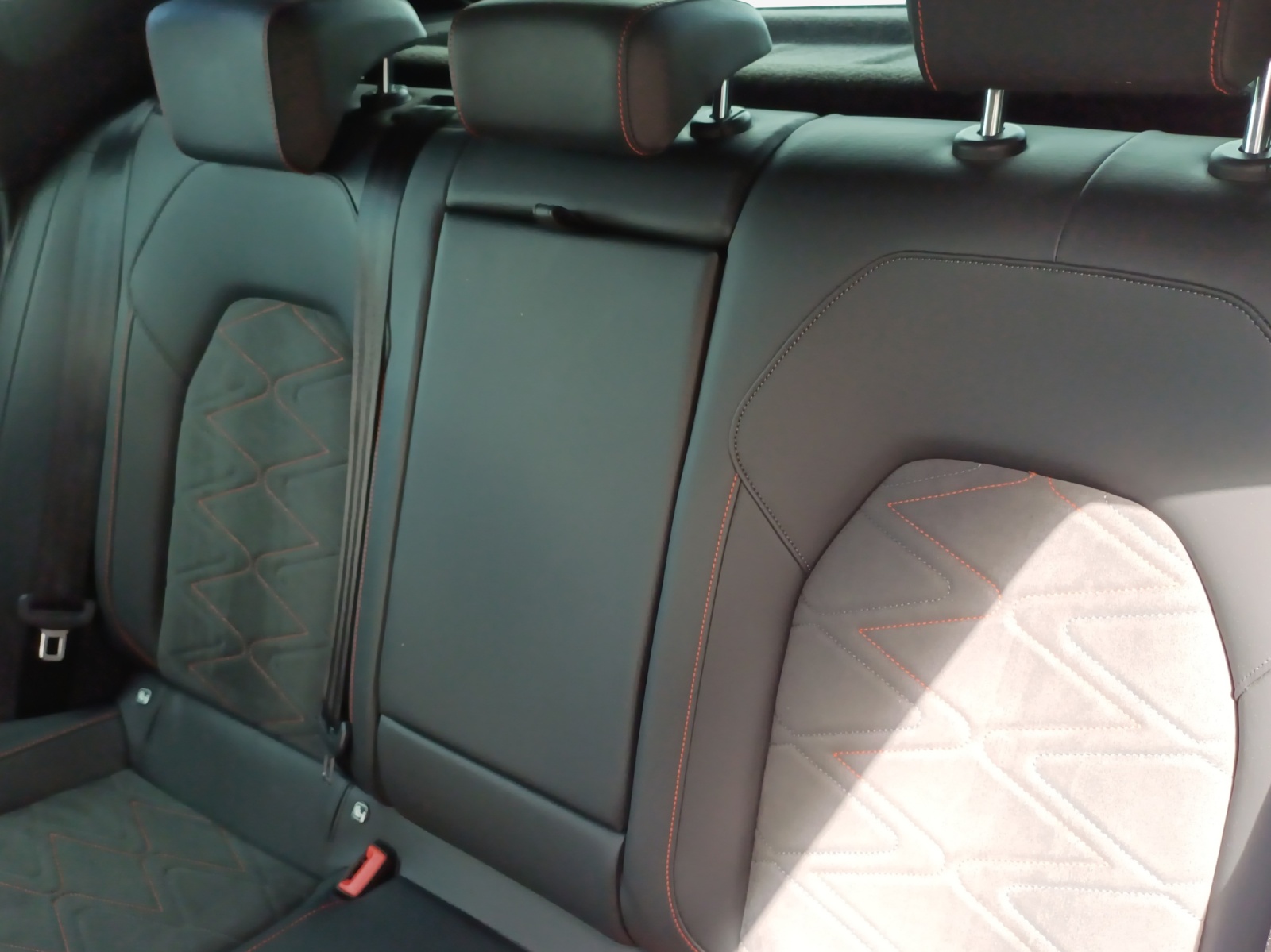SEAT Leon 1.4 eHybrid pHEV DSG Hola FR-image-12