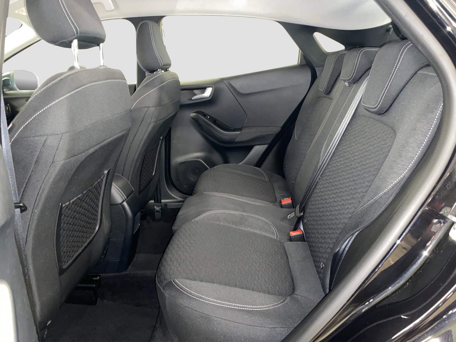 FORD Puma 1.0 EcoB Hybrid 125 PS Titanium-image-12