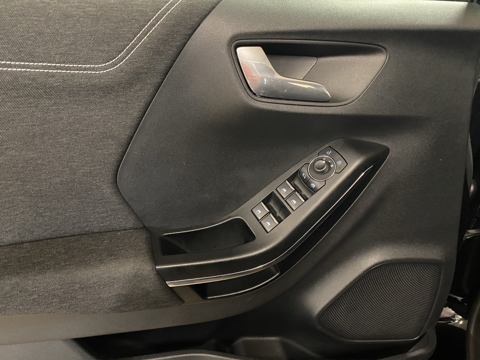 FORD Puma 1.0 EcoB Hybrid 125 PS Titanium-image-11