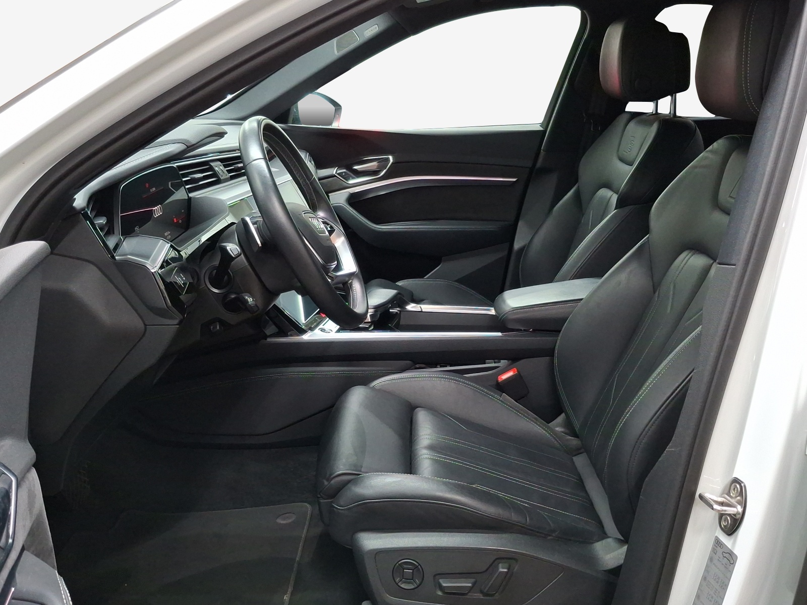 AUDI e-tron 55 Sportback S Line quattro-image-7