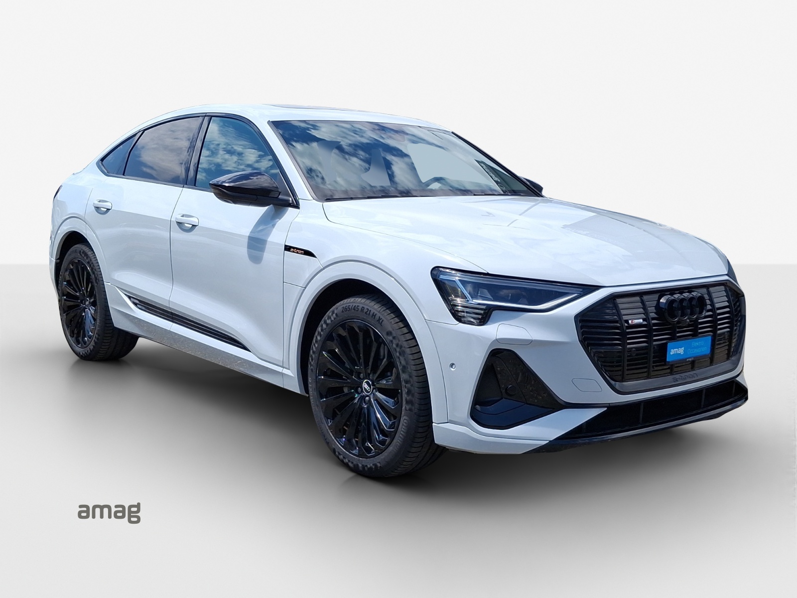 AUDI e-tron 55 Sportback S Line quattro-image-5