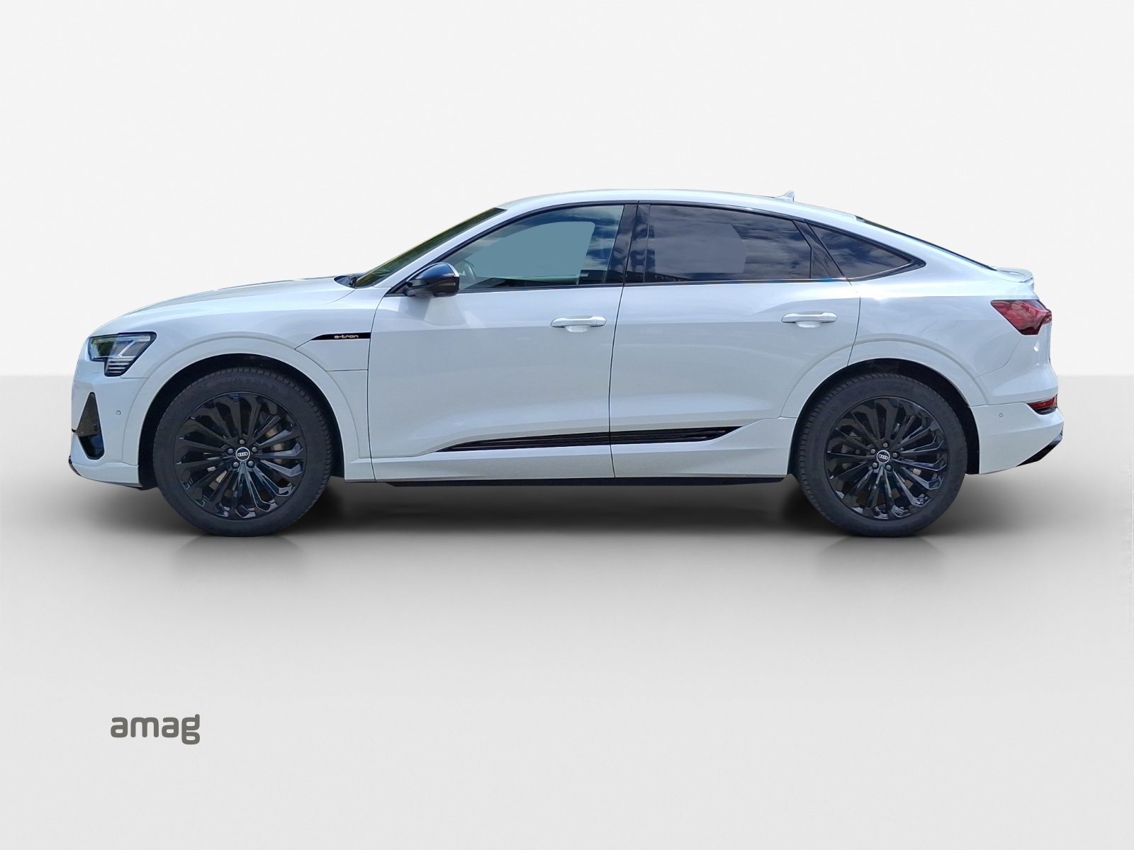 AUDI e-tron 55 Sportback S Line quattro-image-1