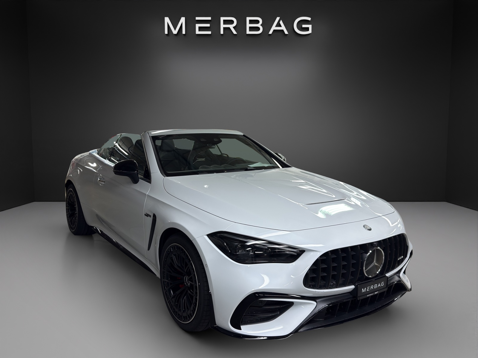 MERCEDES-BENZ CLE AMG 53 Cabrio 4Matic+ 9G-Tronic-image-5