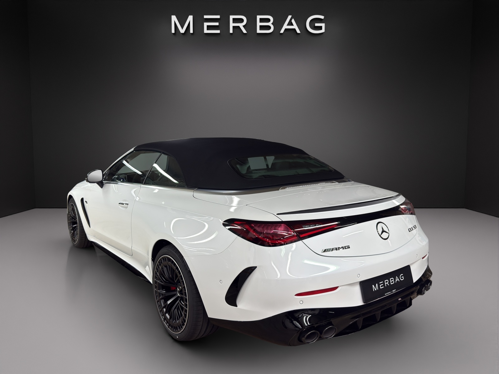 MERCEDES-BENZ CLE AMG 53 Cabrio 4Matic+ 9G-Tronic-image-2