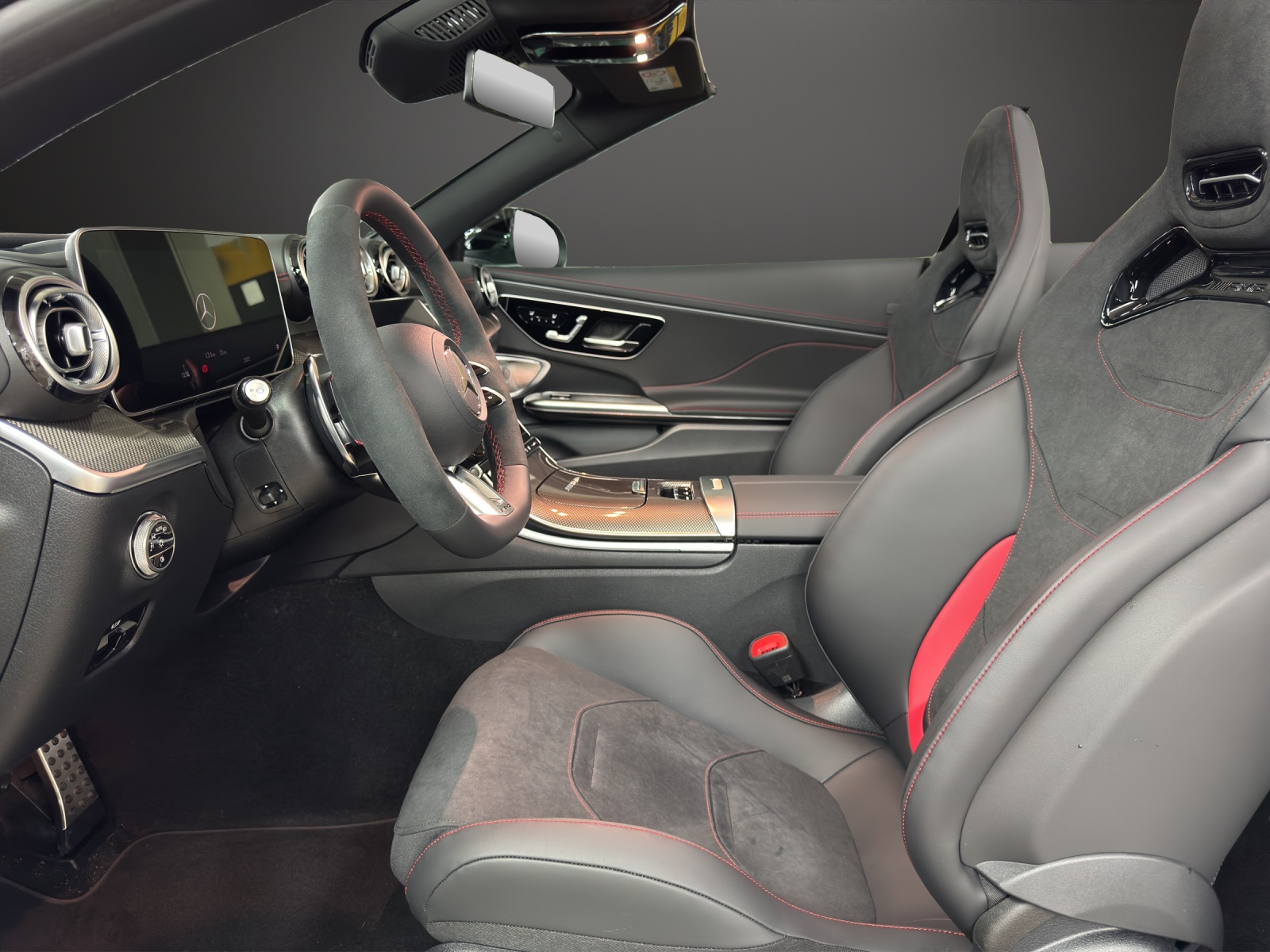 MERCEDES-BENZ CLE AMG 53 Cabrio 4Matic+ 9G-Tronic-image-9