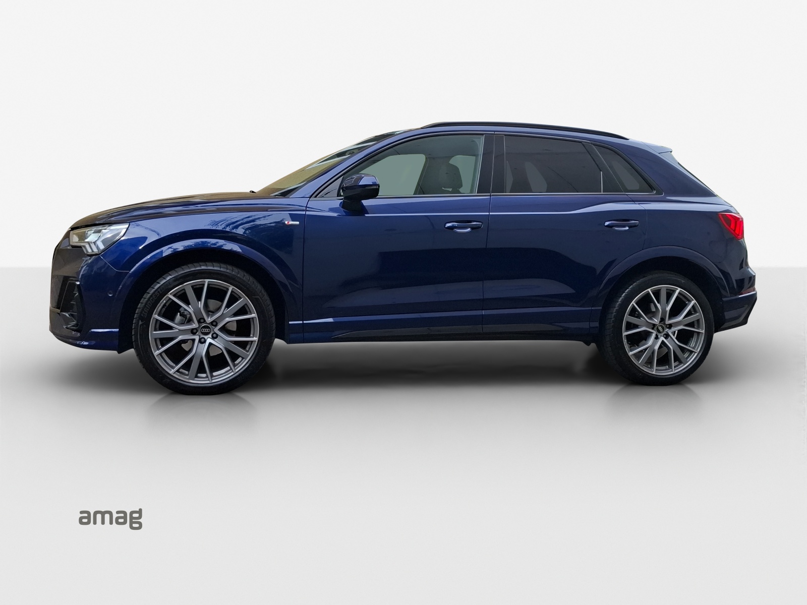 AUDI Q3 35 TFSI S line Attraction S-tronic-showroom-element-1