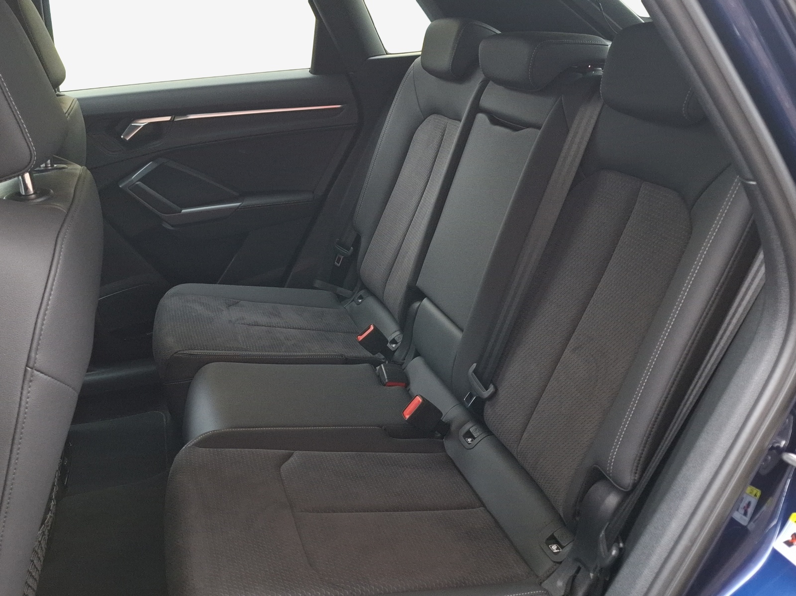AUDI Q3 35 TFSI S line Attraction S-tronic-image-11