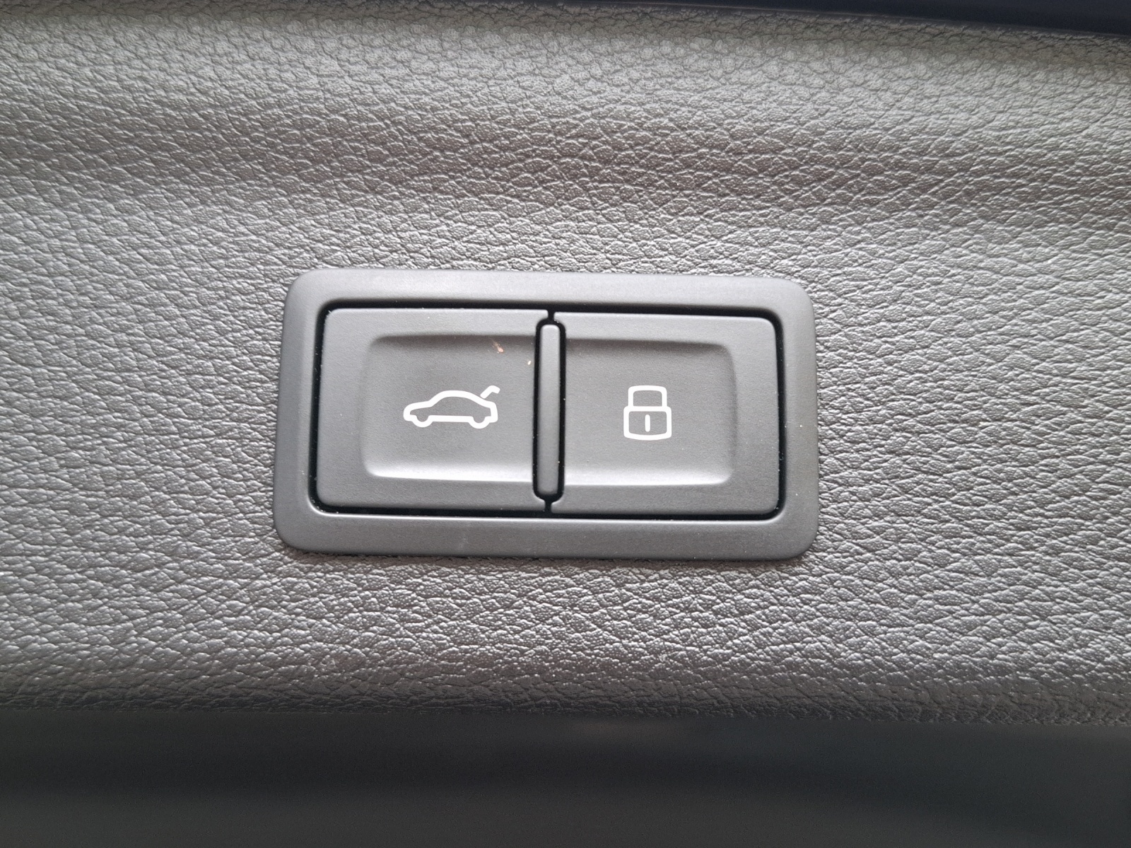 AUDI Q3 35 TFSI S line Attraction S-tronic-image-13