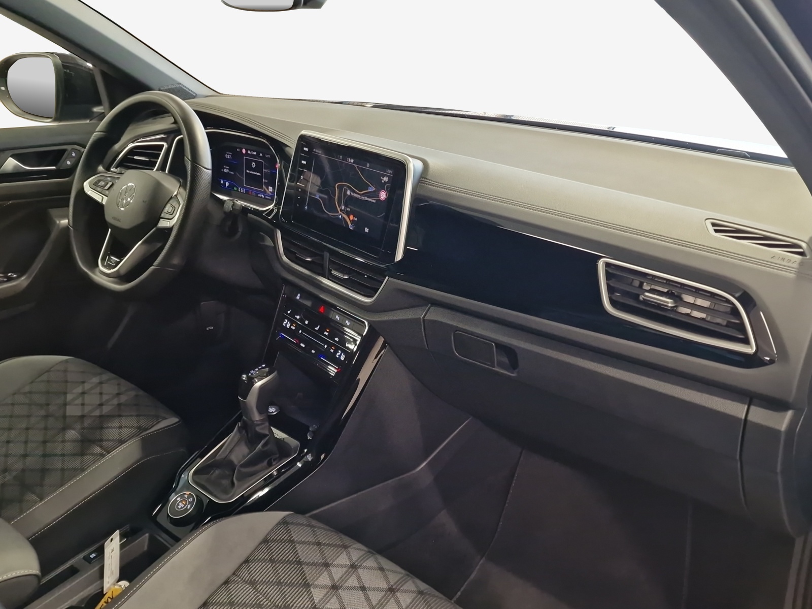 VW T-Roc 2.0 TSI R-Line DSG 4Motion-image-13