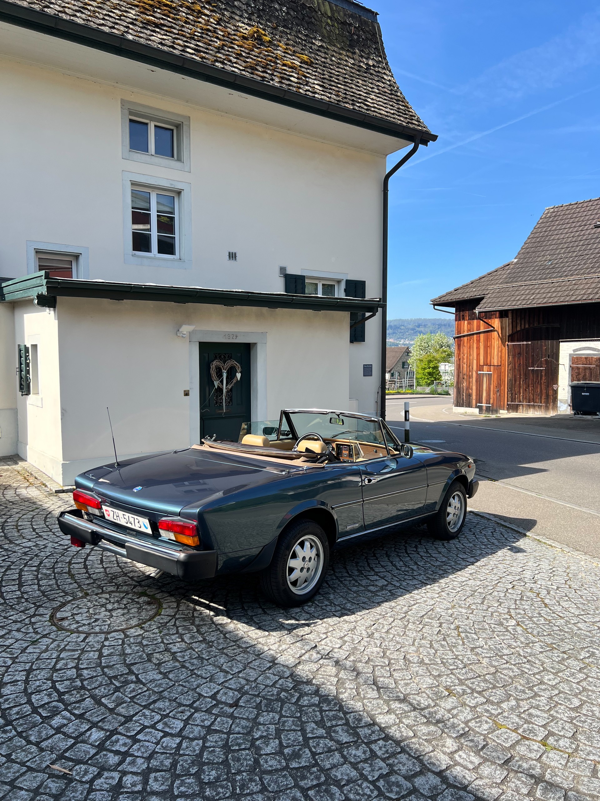 FIAT 124 Spider-image-3