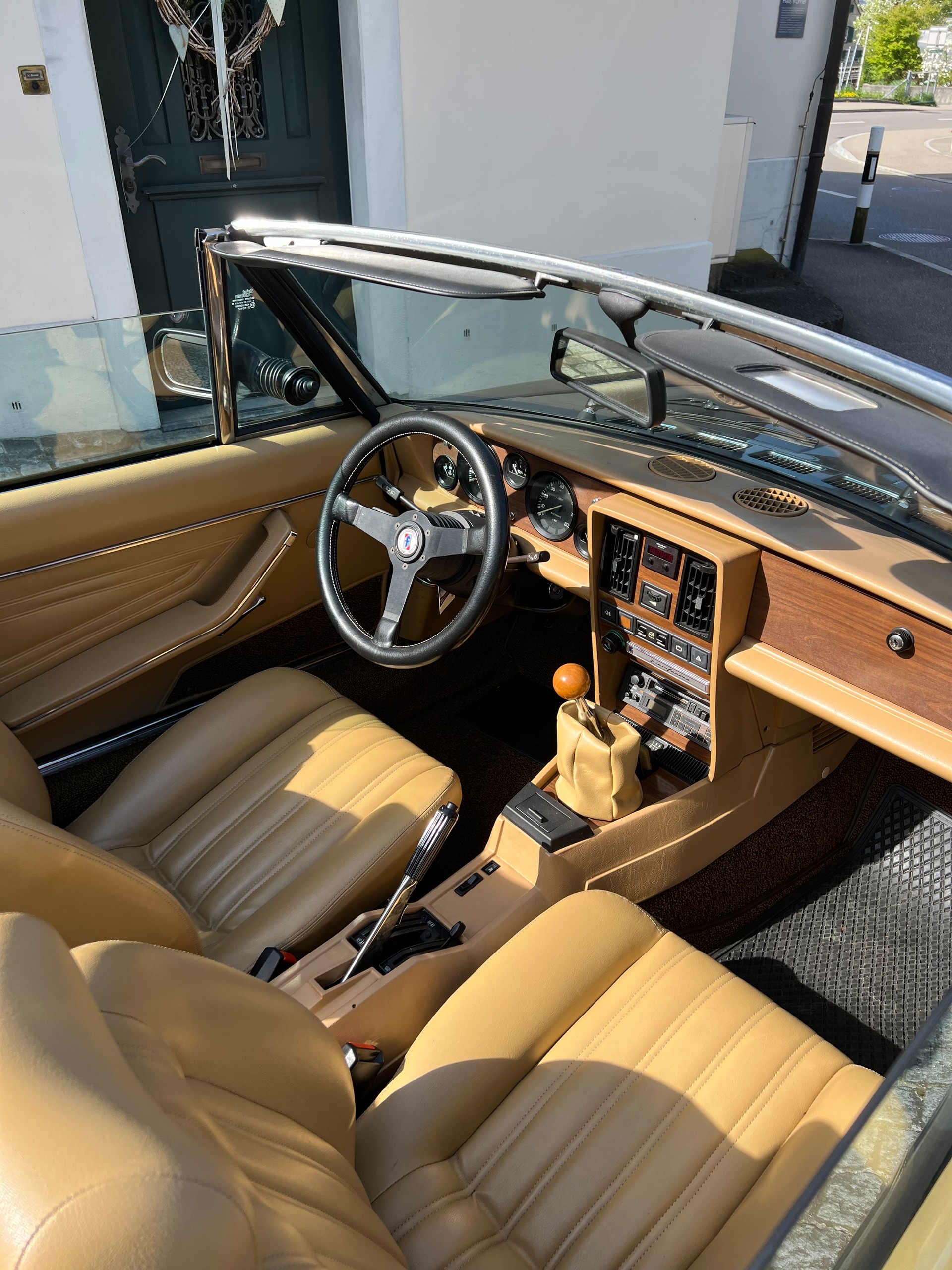 FIAT 124 Spider-image-5